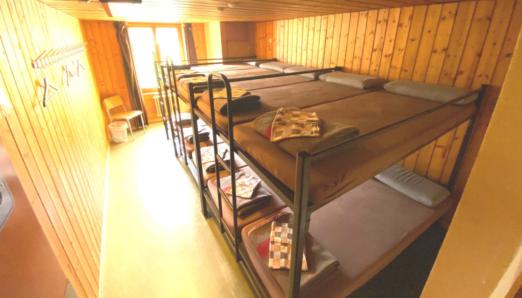 Dormitori con 10 posti letto